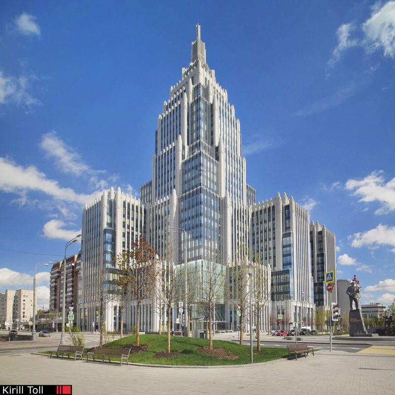 Оружейный бизнес-центр фасад со шпилем, Оружейный переулок 41, Тверской район, Москва