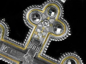 Фасеточная огранка стали на кресте, техника стекинга, фотограф Кирилл Толль