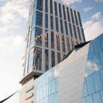 Архитектурная деталь ЖК Чкалово, ритм вертикальных элементов