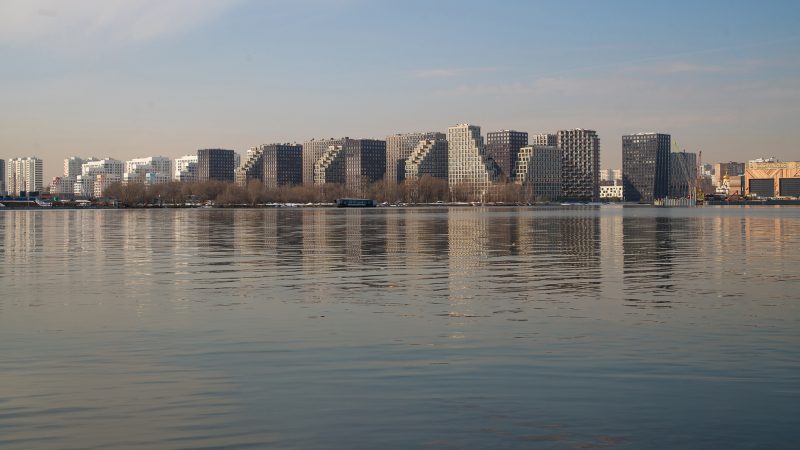 Архитектура ADM Architects, Дом-маяк с каскадными террасами. ЖК Ривер Парк м. Нагатинский Затон