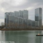 ЖК Береговой, вид через реку, Даниловский район, ЮАО, Москва