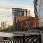 Изогнутый фасад Даниловского форта, архитектура Сергея Скуратова, Новоданиловская набережная