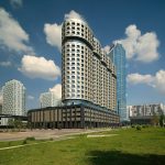 Корпус Даймонд, фасад, бульвар Братьев Весниных 1