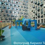 Кит-полосатик на детской площадке ЖК Level Причальный, Шелепихинская набережная, Москва