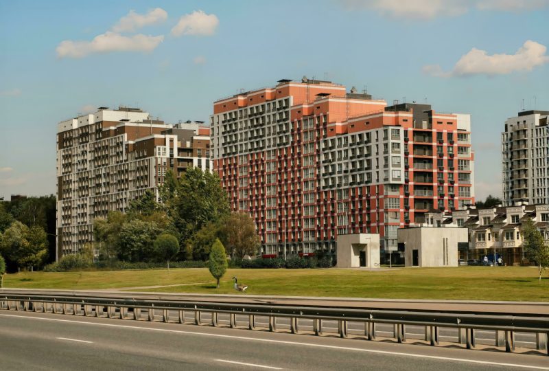 Выход из метро Физтех, эстакады и Дмитровское шоссе, район Северный, архитектурная съемка