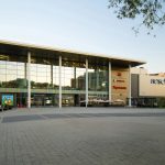 Фасад ТРЦ Небо, наклонные швы между панелями, Солнцево