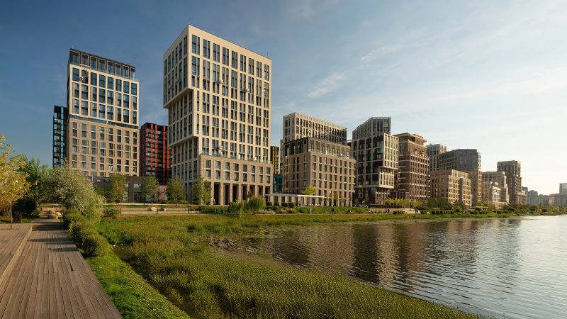 ЖК NOW, причал и набережная, вечерний вид, Нагатинская пойма