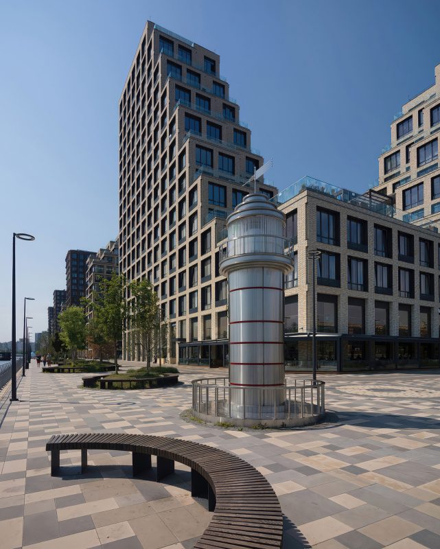 Белый маяк «Дом-маяк» с каскадными террасами в Нагатинском затоне, архитектура ADM Architects, ЮАО, Москва