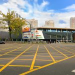 ТЦ Столица Солнцево, фрагмент фасада и вывеска, Солнцевский проспект