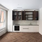 Кухонный гарнитур с барной стойкой. Фотография для портфолио ремонтной компании.