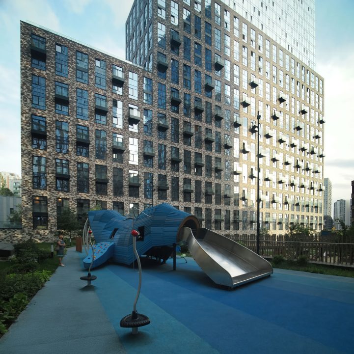 Благоустроенный двор ЖК Level Причальный: зона отдыха и озеленение