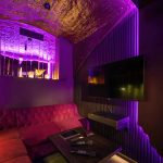Освещение в комнате для караоке
