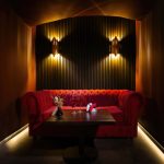 Уголок с креслом и подсветкой