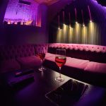 Деталь караоке кабинета: подсветка