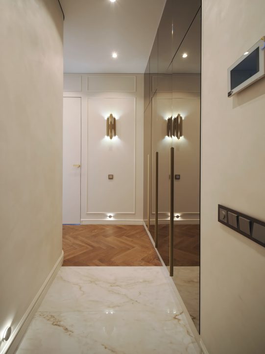 Второй ракурс прихожей: организация пространства и система хранения