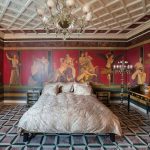 Фотосъемка интерьера. Гостиничный номер повышенной комфортности. Современное оснащение и эргономичная планировка демонстрируют достижения отечественной сферы обслуживания