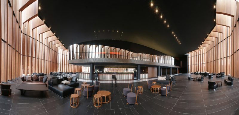 Холл концертного зала, интерьерная съемка