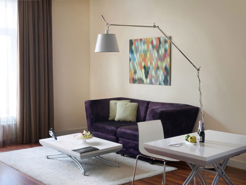 Современный гостиничный номер в Москве - общий вид интерьера