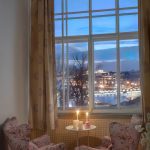 Ночная панорама Москвы из окна гостиничного номера | Съемка Кирилла Толль