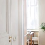 Вид на спальню и гостиную в номере отеля | Съемка в сталинском доме от Кирилла Толль