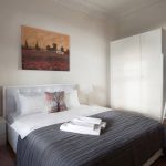 Спальня в гостевых апартаментах в сталинском доме в центре Москвы | Фото Кирилла Толль