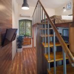 Двухуровневый номер в Москве: работа фотографа Кирилла Толля. Профессиональная съемка интерьера передает уникальный стиль и преимущества двухэтажного размещения. Закажите фотосъемку для вашего объекта размещения.