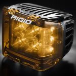 Светодиодная фара Rigid D-SS Series PRO с янтарным светом.