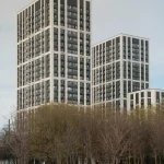 ЖК Вестердам на Аминьевском шоссе — сад и архитектура, кадр Кирилла Толля