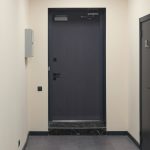 Вертикальный ракурс офиса: высокие потолки