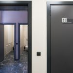 Деталь ковровой плитки: качество стыковки