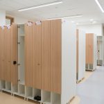 Фото интерьера столовой международной школы Letovo Junior. Профессиональный фотограф офисов и кафе Кирилл Толль. Москва, Раменский бульвар, панорамное остекление