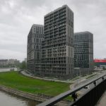 Архитектурная съемка ЖК FORST с моста в пасмурную погоду фотограф Кирилл Толль