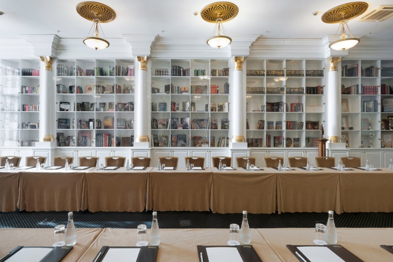 профессиональная фотография интерьера библиотеки