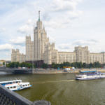 Сталинская высотка на Таганке вид с моста